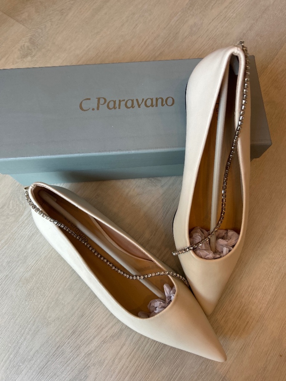 C. Paravano WHITE Flat